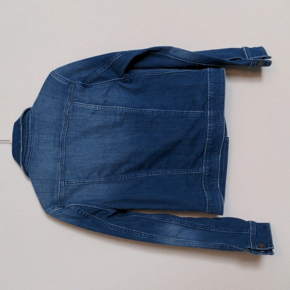 Vineyard Vines Vintage Beach Wash Denim Jacket - Picture 11 of 11